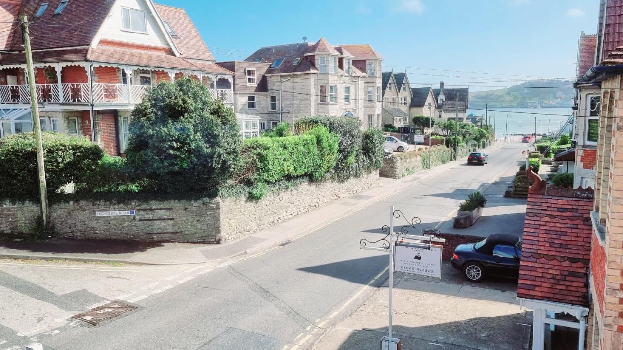 Beachcomber Holiday Apartments Swanage Exterior photo