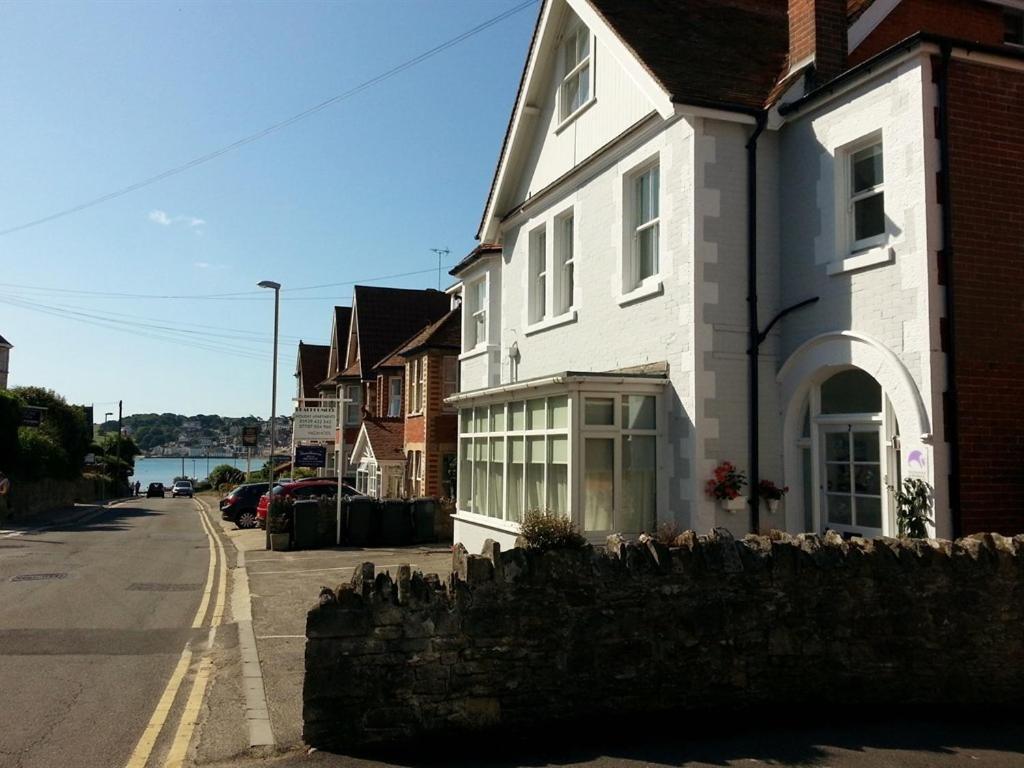 Beachcomber Holiday Apartments Swanage Exterior photo